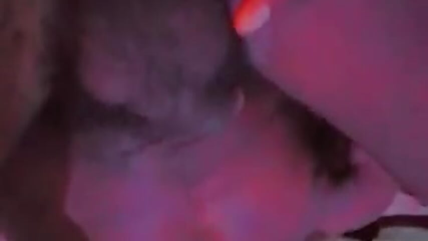 42415 - vídeo de la modelo de cam trippleepic