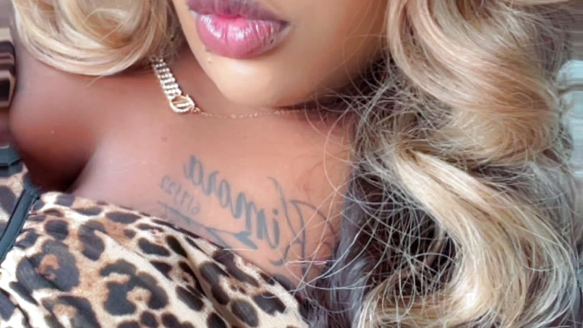 5C33C503-2853-406C-99BB-171D7A9FA50C - Video von bubblesbad Cam-Model