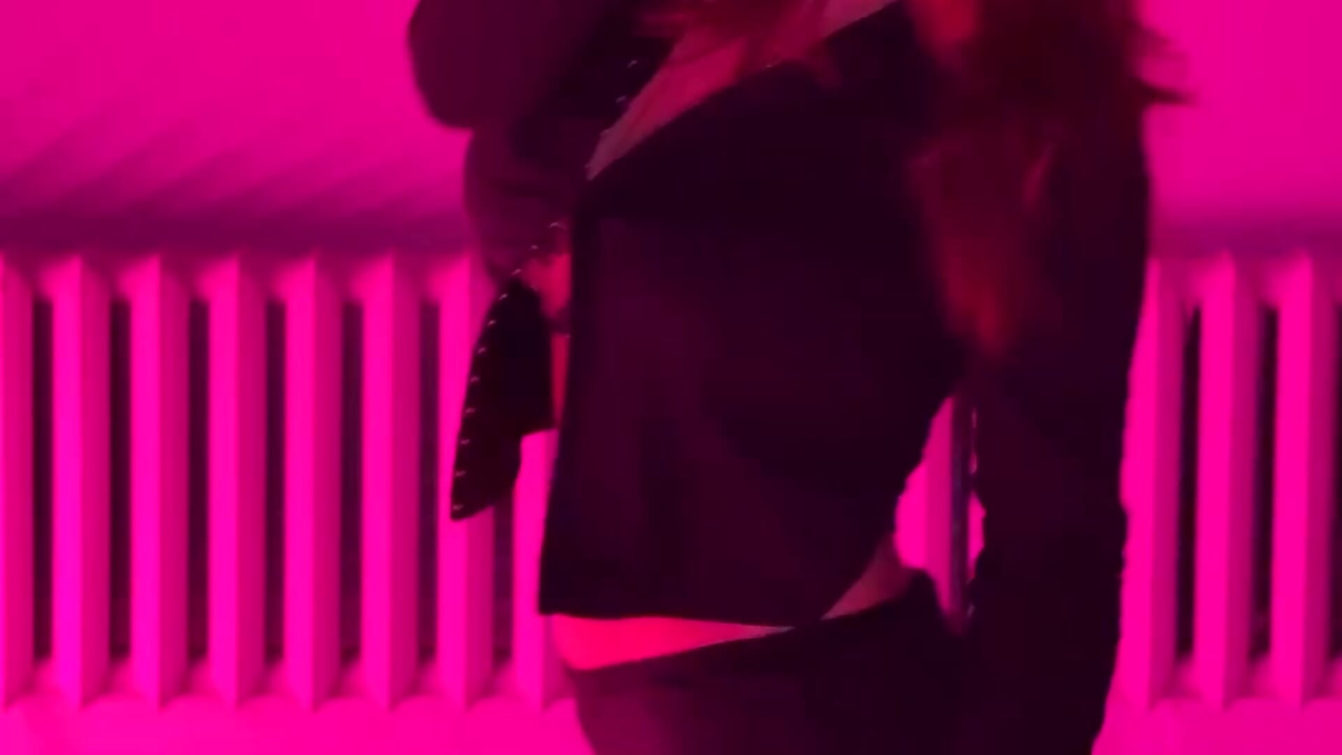alluring body - видео от уебкам модела _pulseperformer