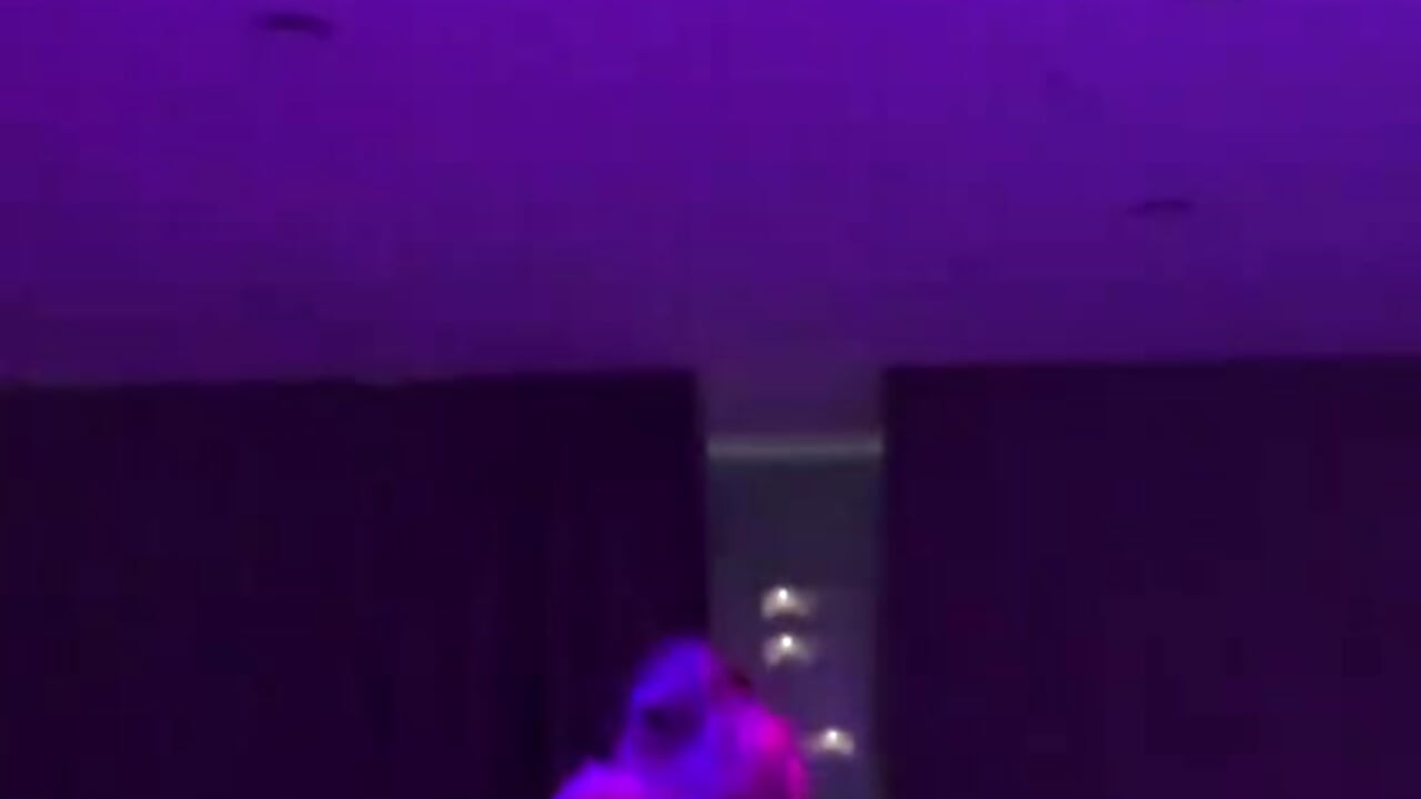 ;D - відео від вебкаммоделі azuremimii