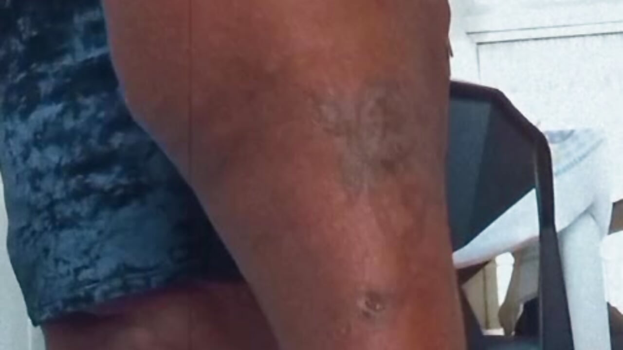 my legs and my tattoo - video oleh model kamera QueenLorena25