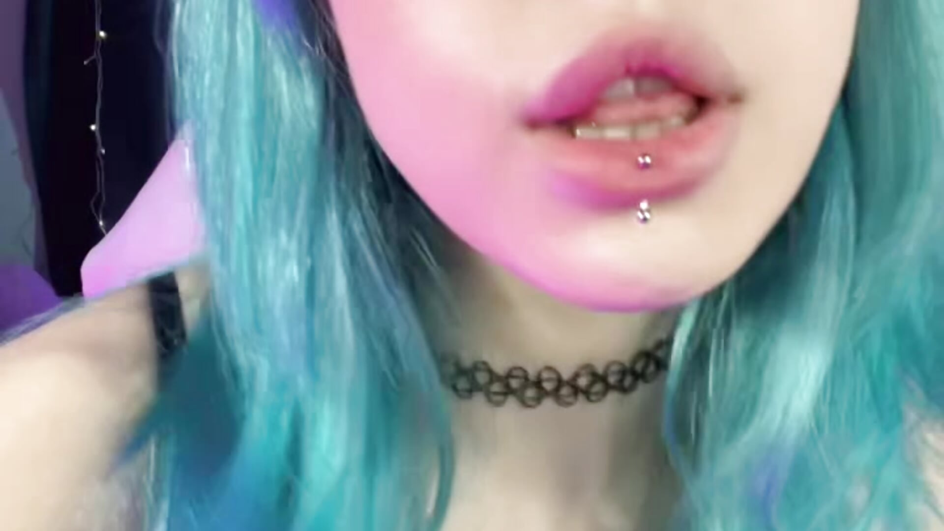 I got a new piercing! - video by lolly_wood cam model