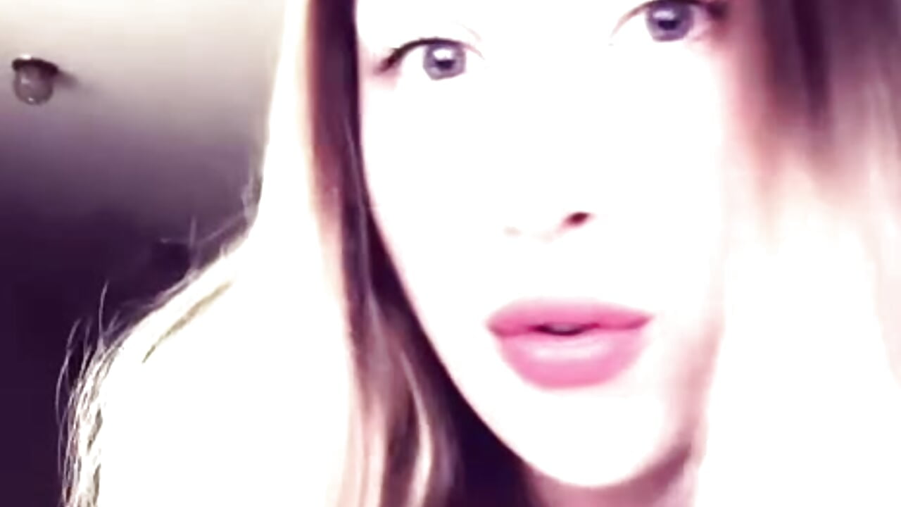 iris - video by TheresaCyphert cam model