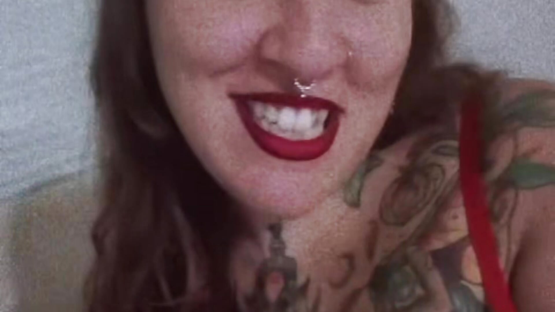 Tatouage – видео вебкам-модели Thelittledevil388