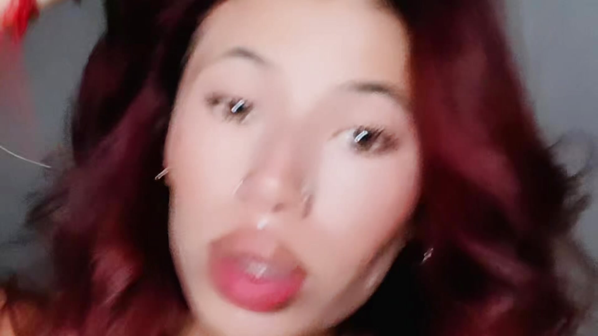 1000426750 - clip cu selenebulturi model videochat