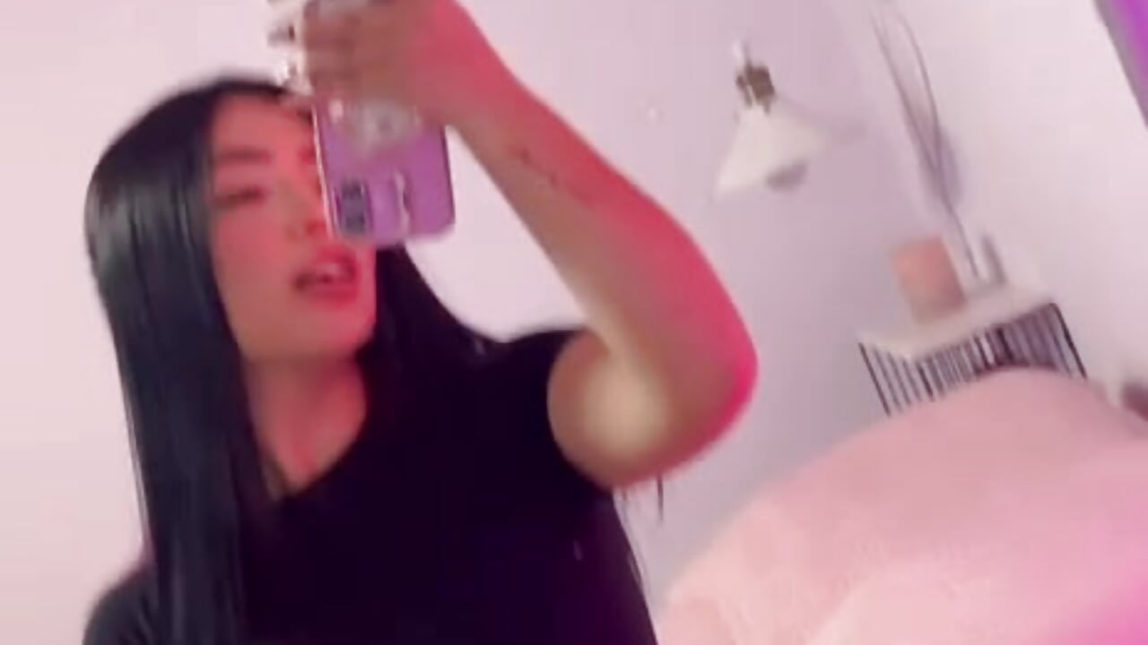 Meee🤍🤍 - vídeo de la modelo de cam asia_lune_