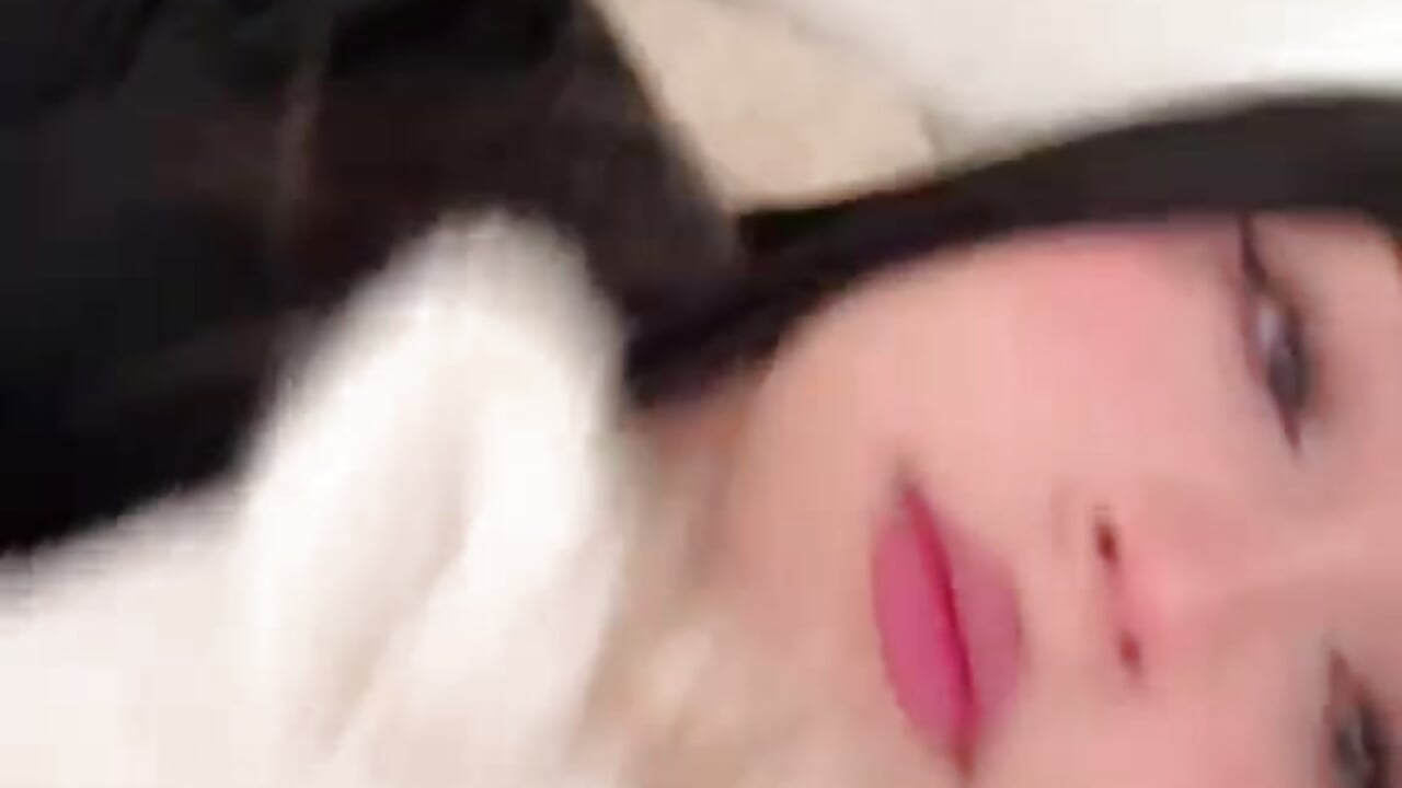 Heeeey 🤍😍 - vídeo de la modelo de cam asia_lune_