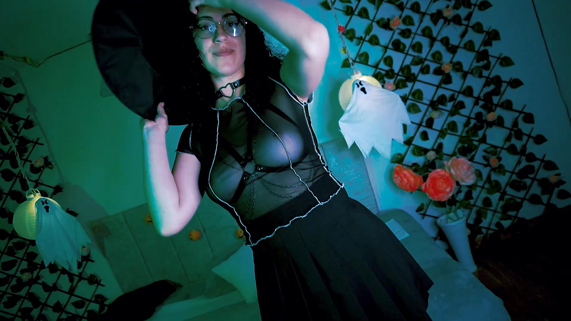 beyume halloween - beyume adlı kamera modelinin videosu
