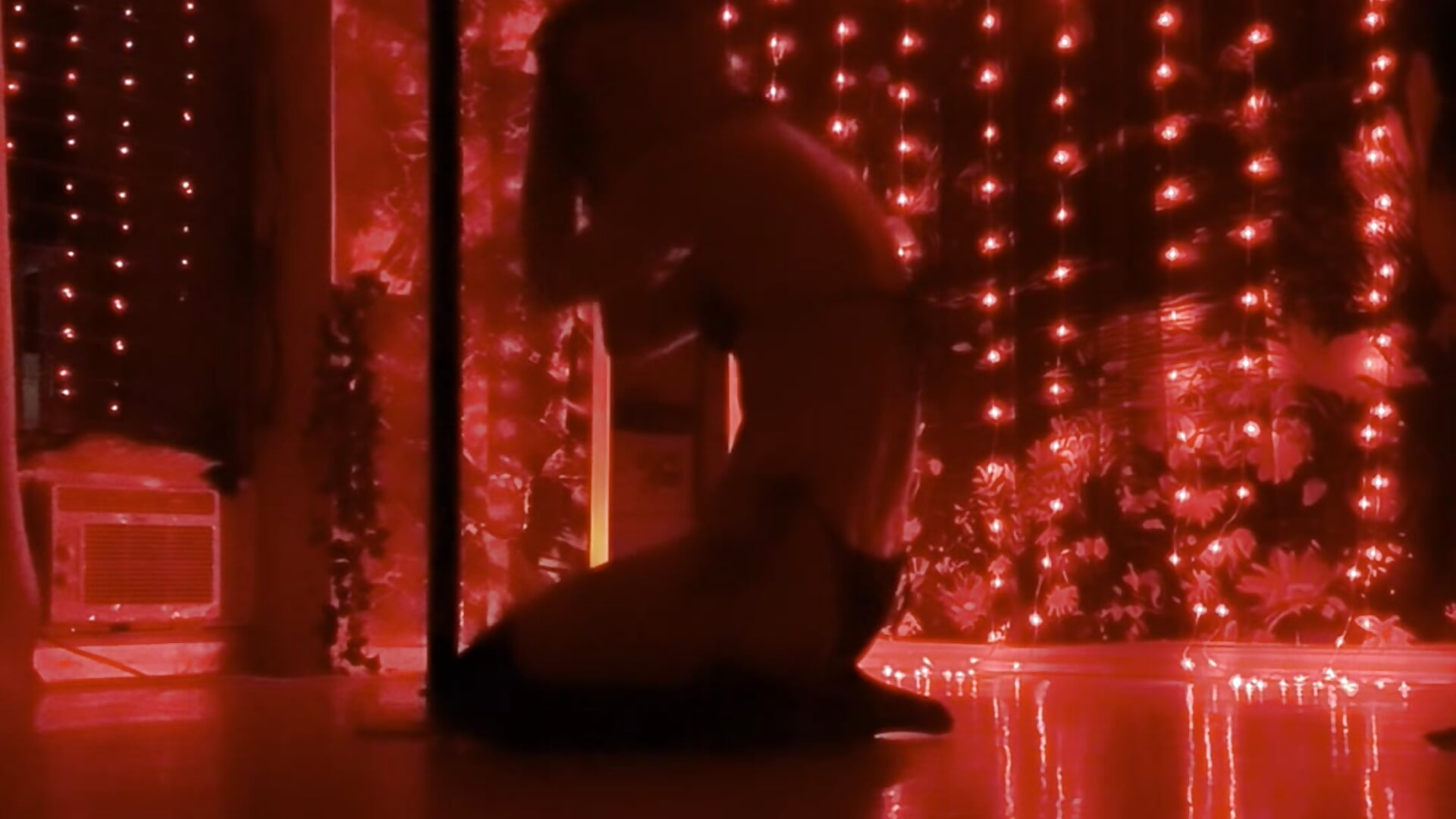 Sexy Slow Pole Flow Red Lights Seduction - vídeo de RheaRoxx