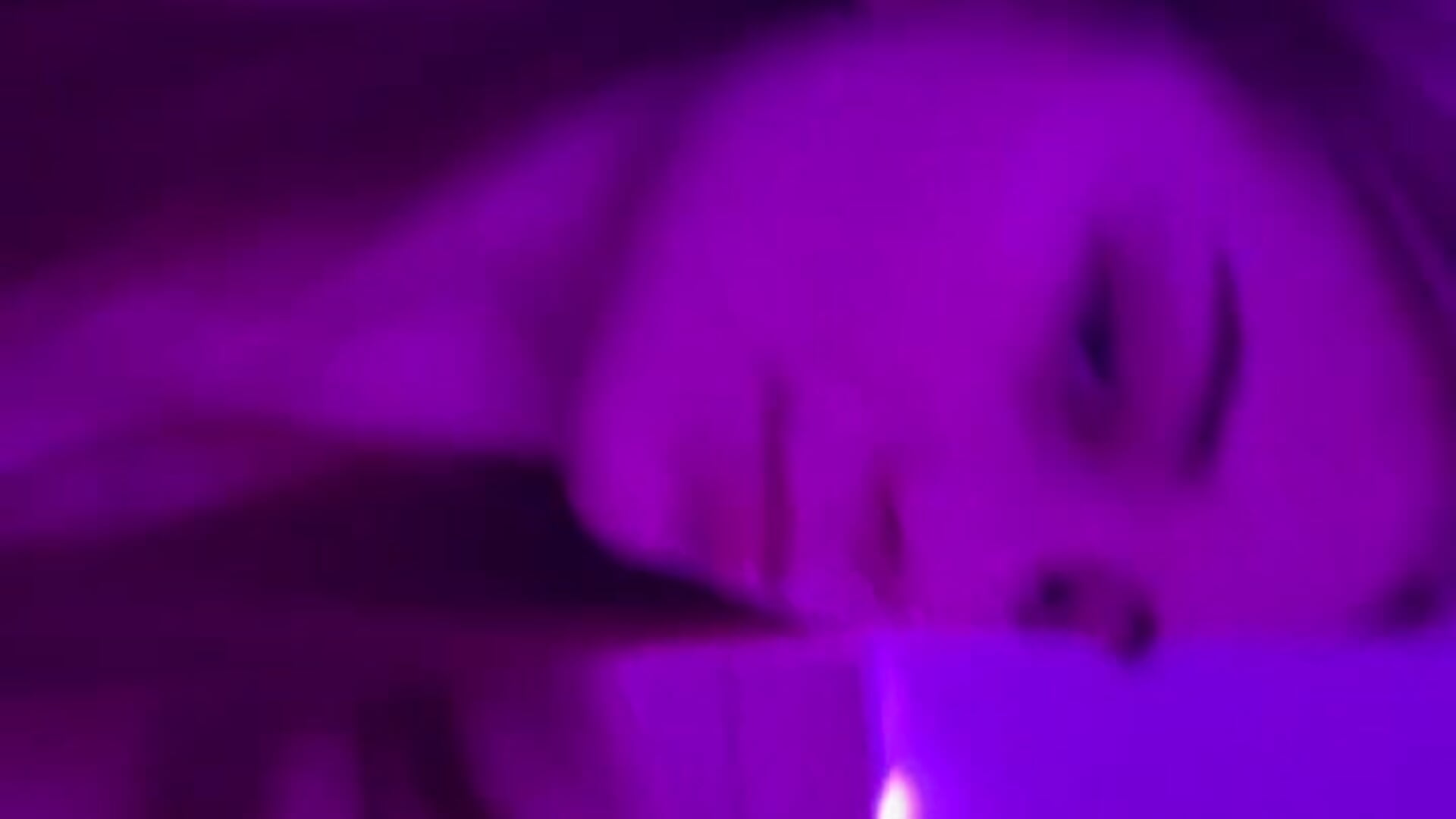 Neon mood💜