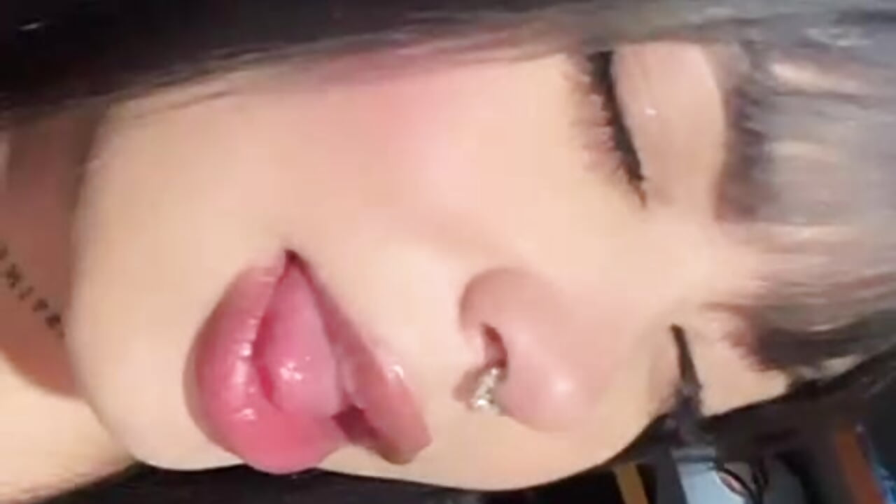 67dbd460-12c4-4138-bfbd-c14682480cb5 - video by Peachy_pink18 cam model