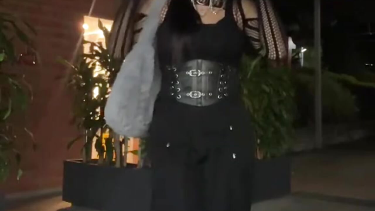 Do you like my outfit? - video by nikki_quinn cam model