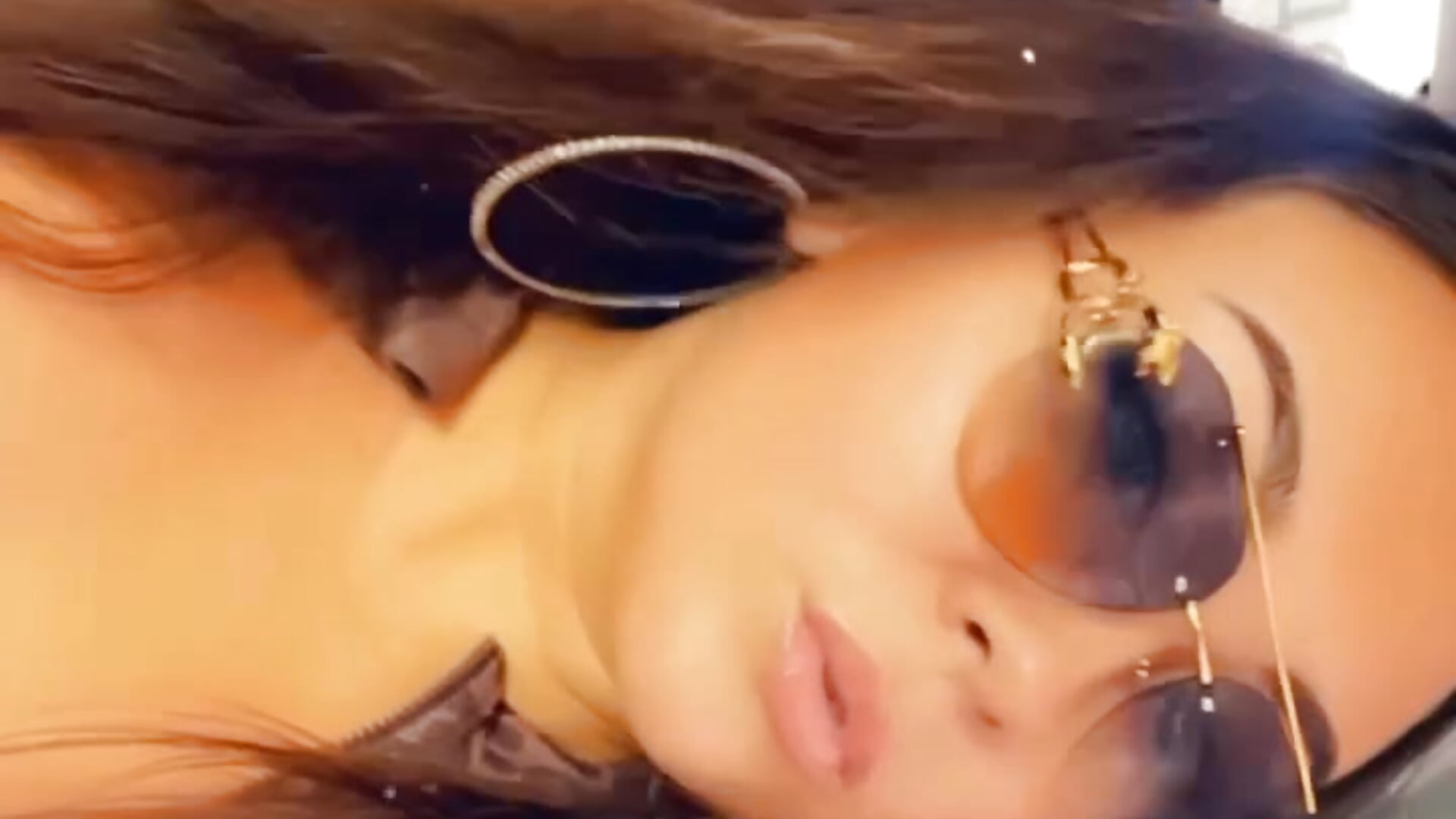 for you^^ - video van your_nirvana_ cam-model