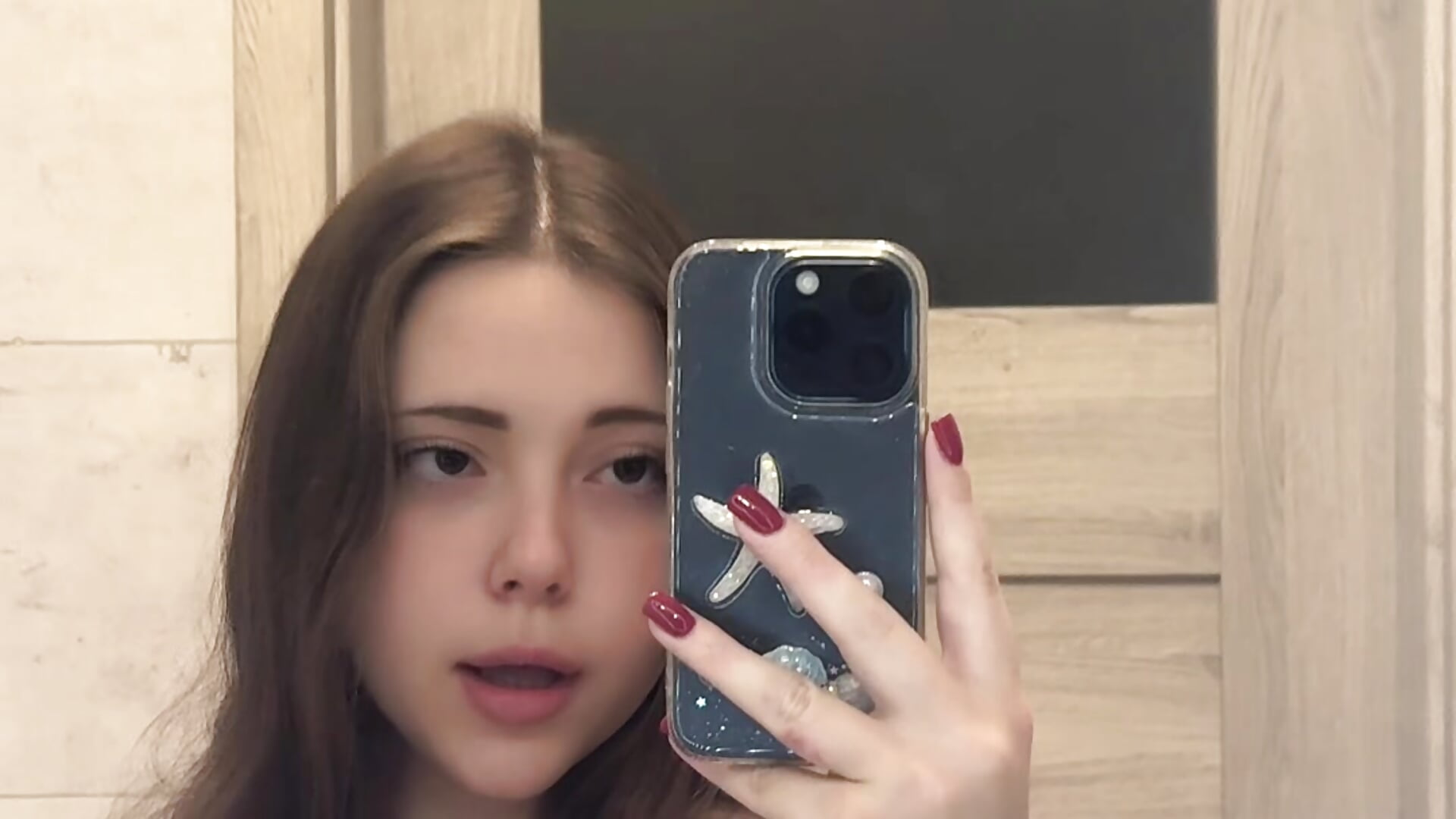 bathroom vibe <3 - PipisinkaMandarinka 캠 모델의 동영상