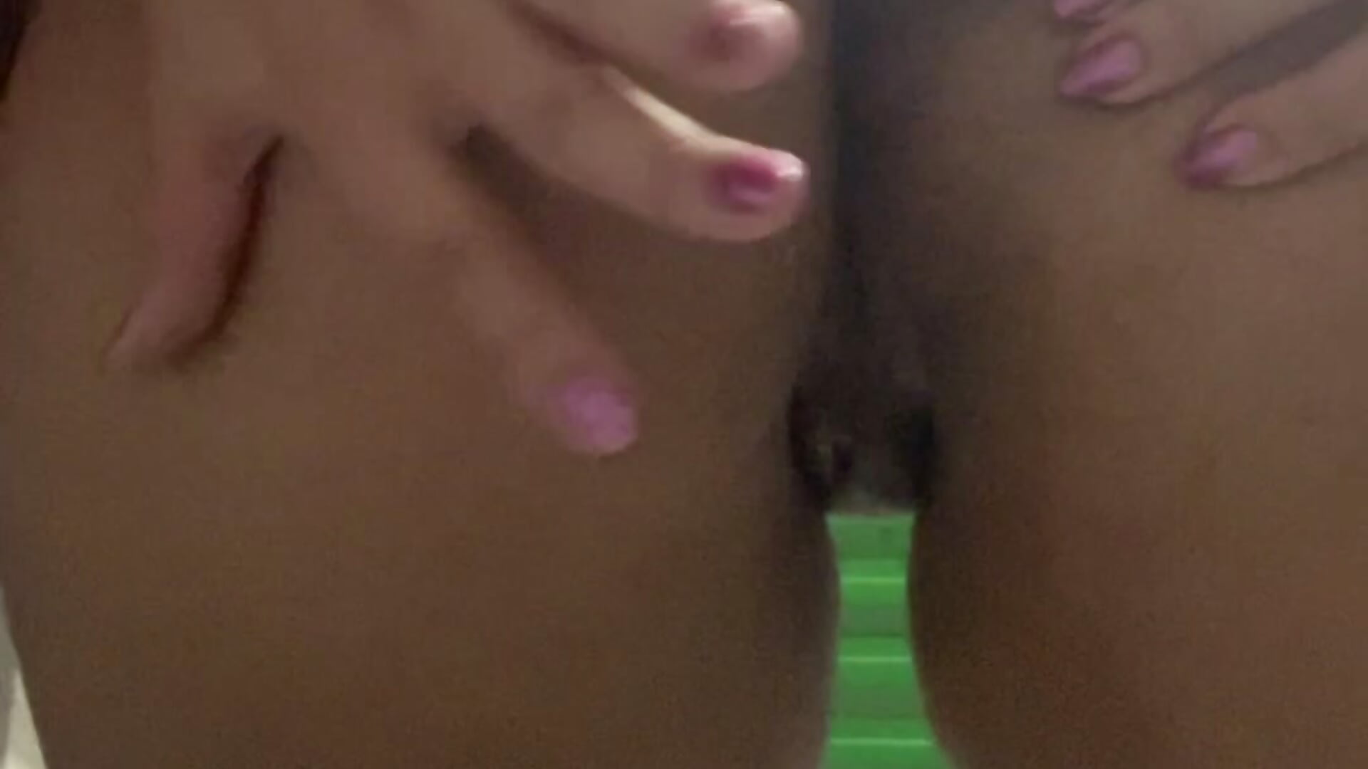 Abrindo e mostrando o cuzinho bem abertinho 😋 - video by luluzinhabaiana cam model