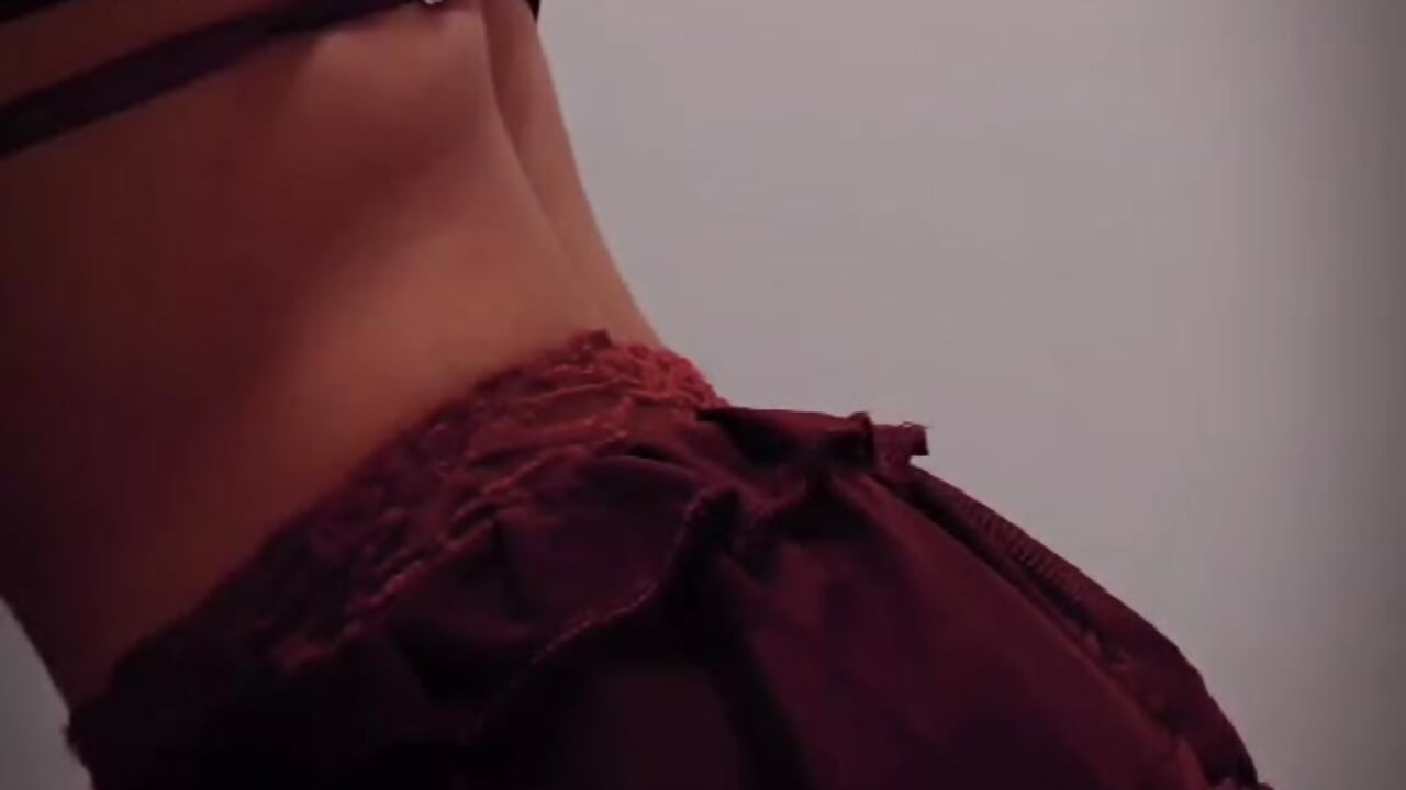 Sexy moves - video van yulie_rose cam-model