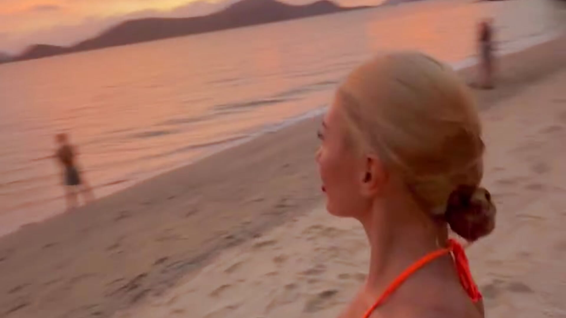The Earth is so beautiful! - luna_paw 캠 모델의 동영상