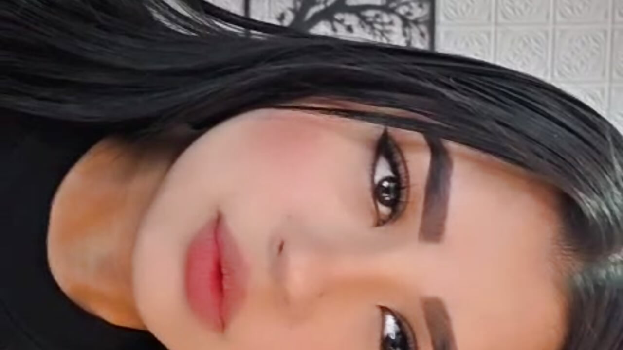 ❤️❤️❤️ - video Emilygh1_ kameramallilta