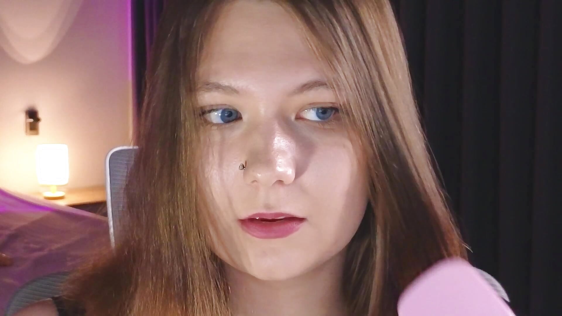 brushing my hair - vídeo de djennapalm modelo de câmara