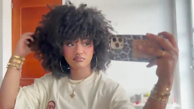 Ivory🌸 – видео вебкам-модели IvoryMiller