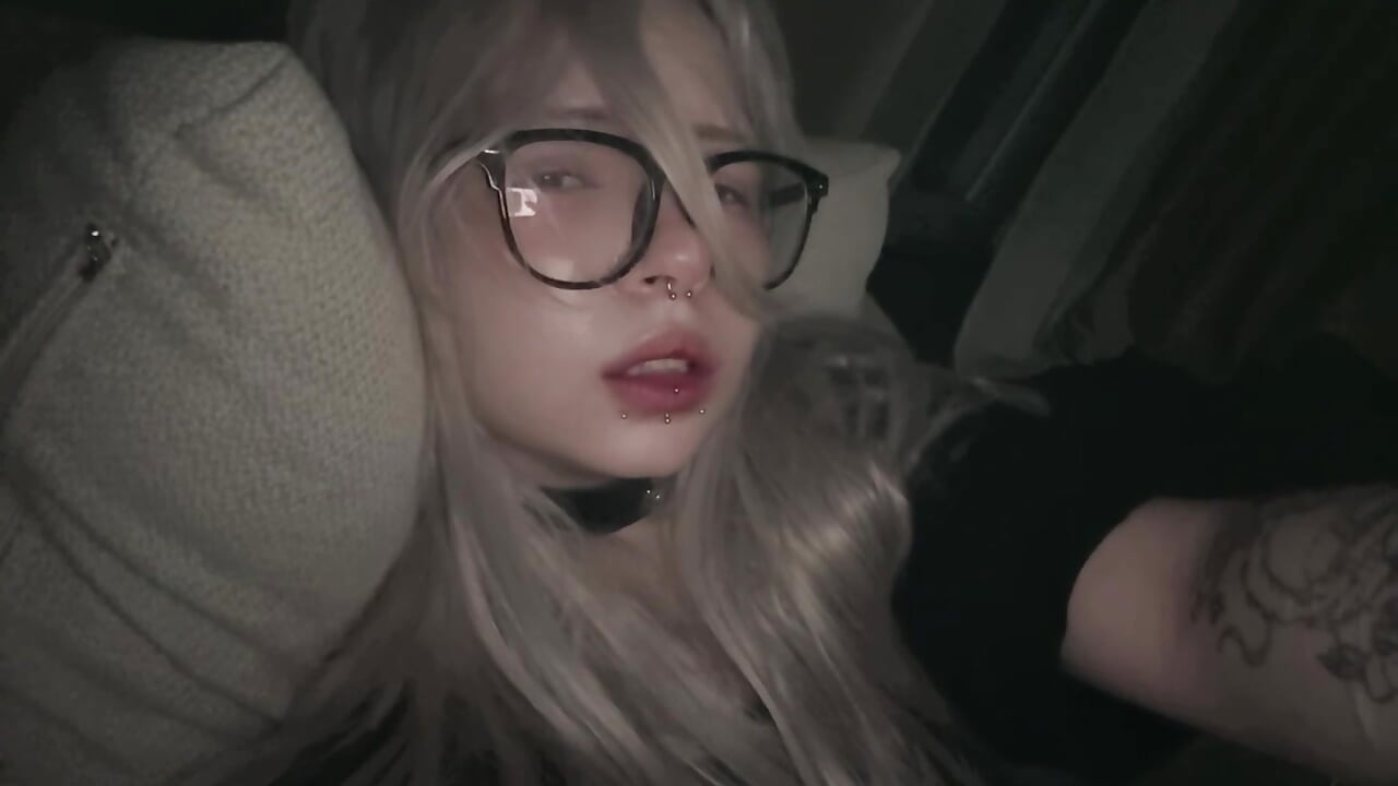 intro - video by KatheScale