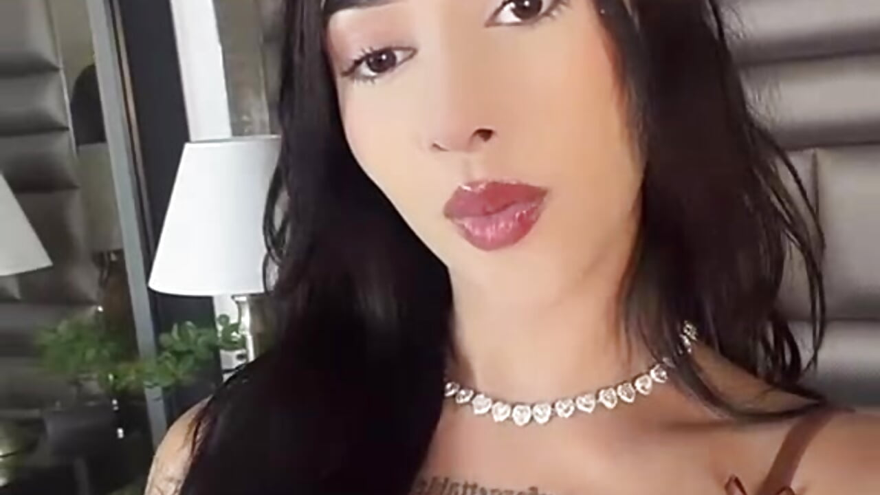 Hi guys!  ✨ - video by sofia_clarksonn cam model