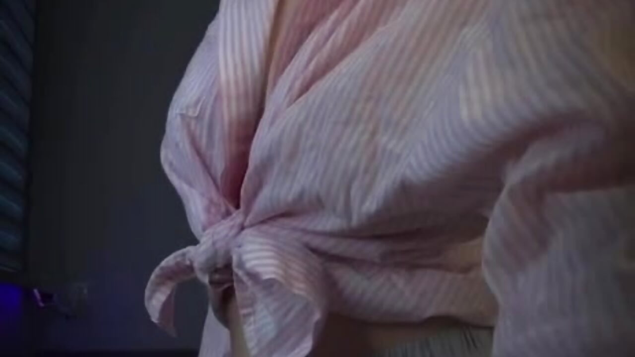 ^-^ - 視頻由 FreyaFreyrr 主播提供