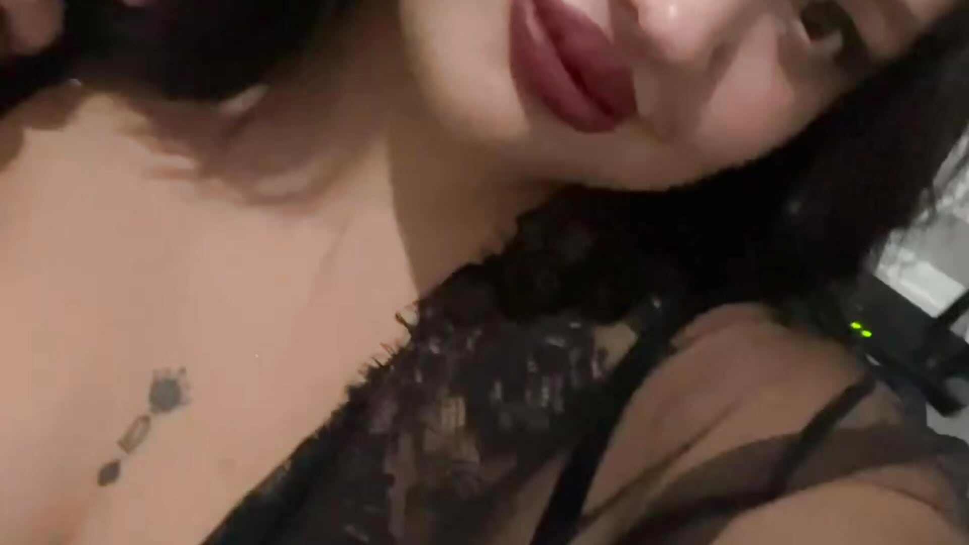 kiss me🎀 - 視頻由 ScarletMoon- 主播提供