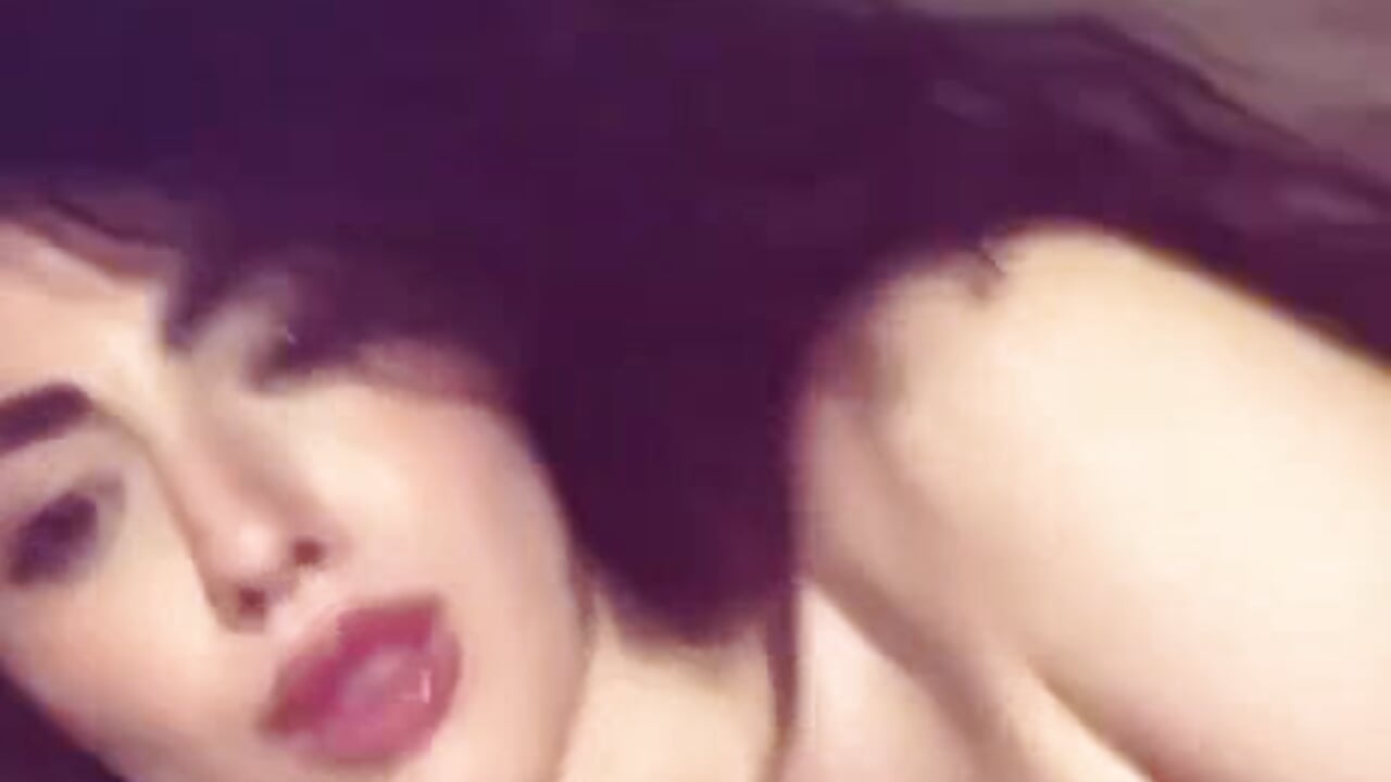 😽