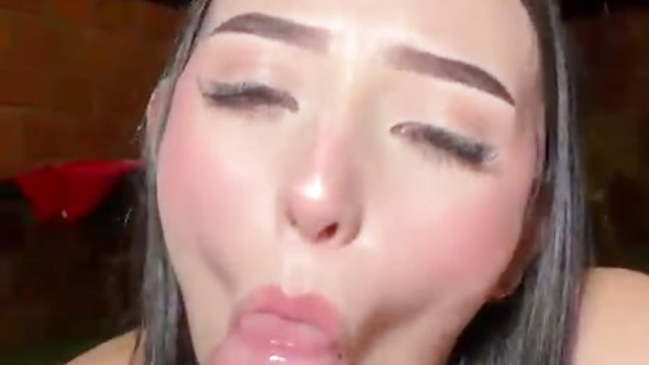My friend came to visit me and look how we ended up🔥🙊 - video Kathe05__ kameramallilta