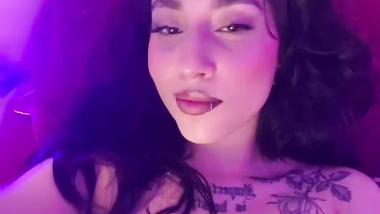 Pinky Pinky💋 - video di Baby_bansheee modella di cam