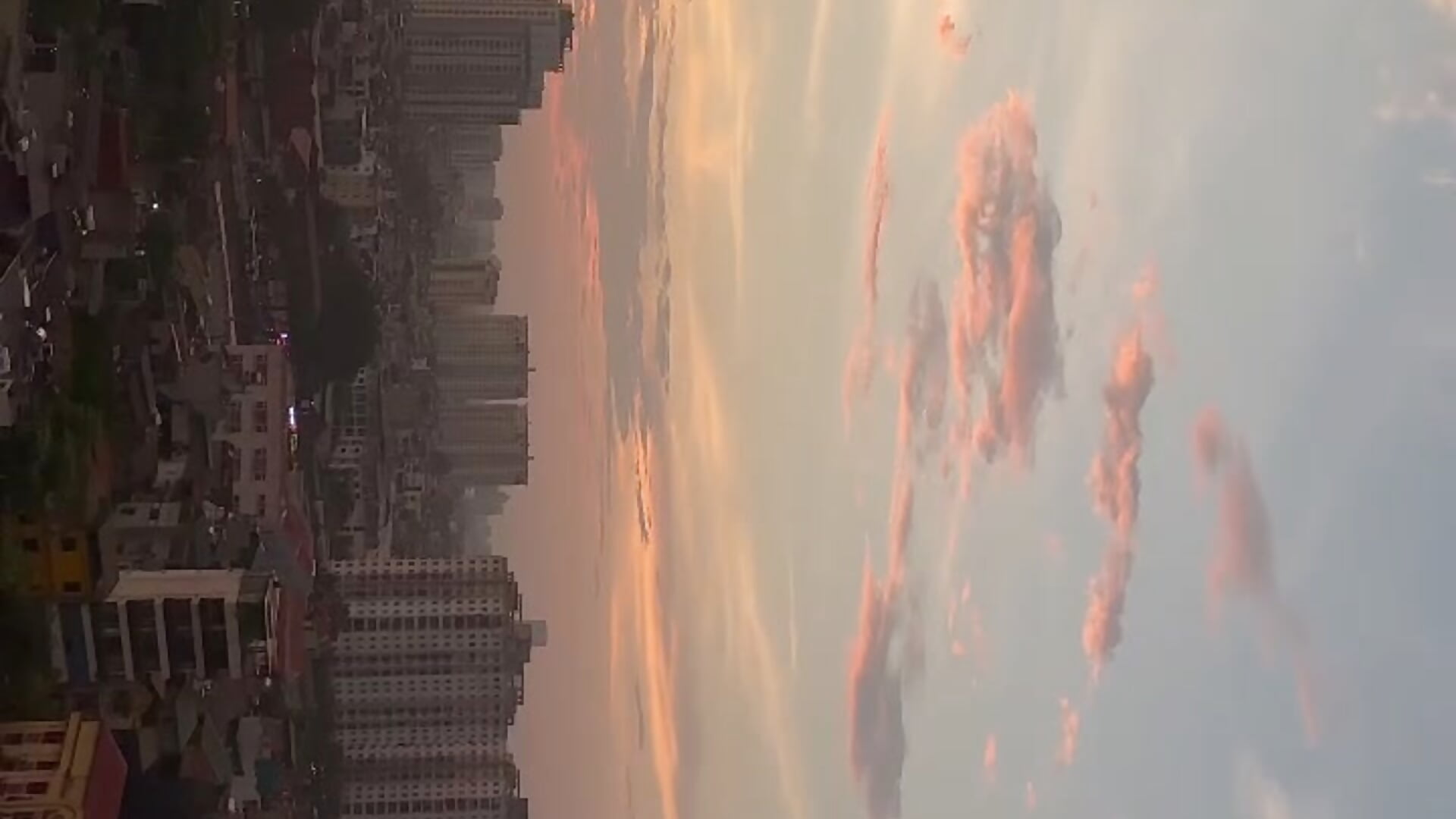 chill chill - 視頻由 Animee_1 主播提供