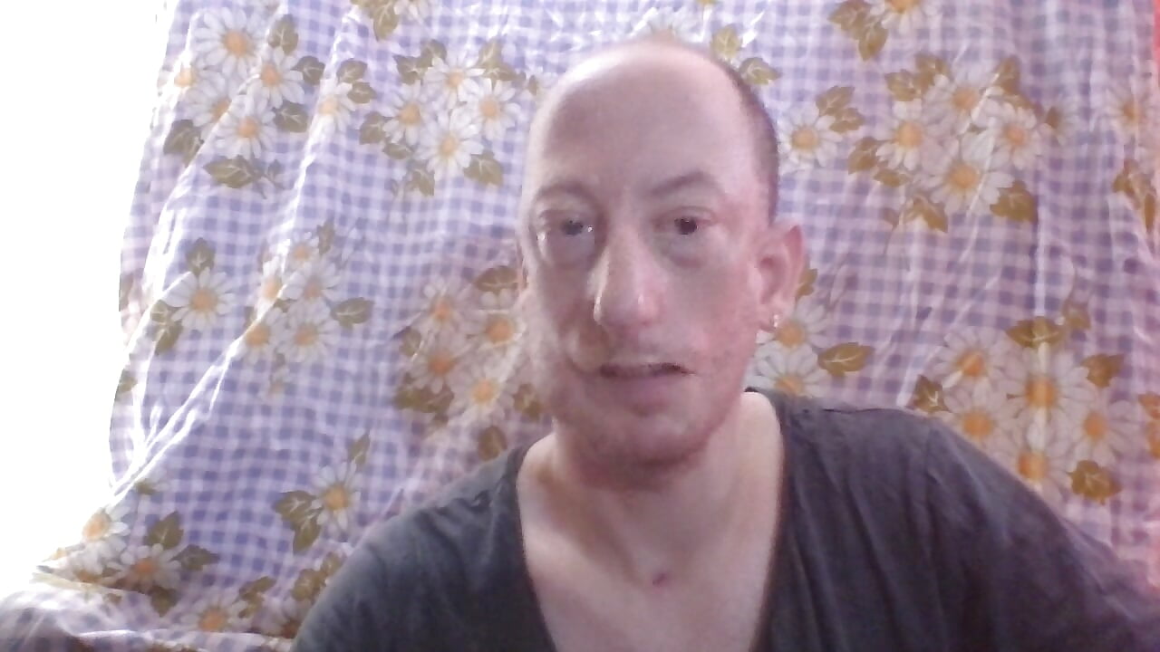 Saying hello – video af Bruno-B cam-model