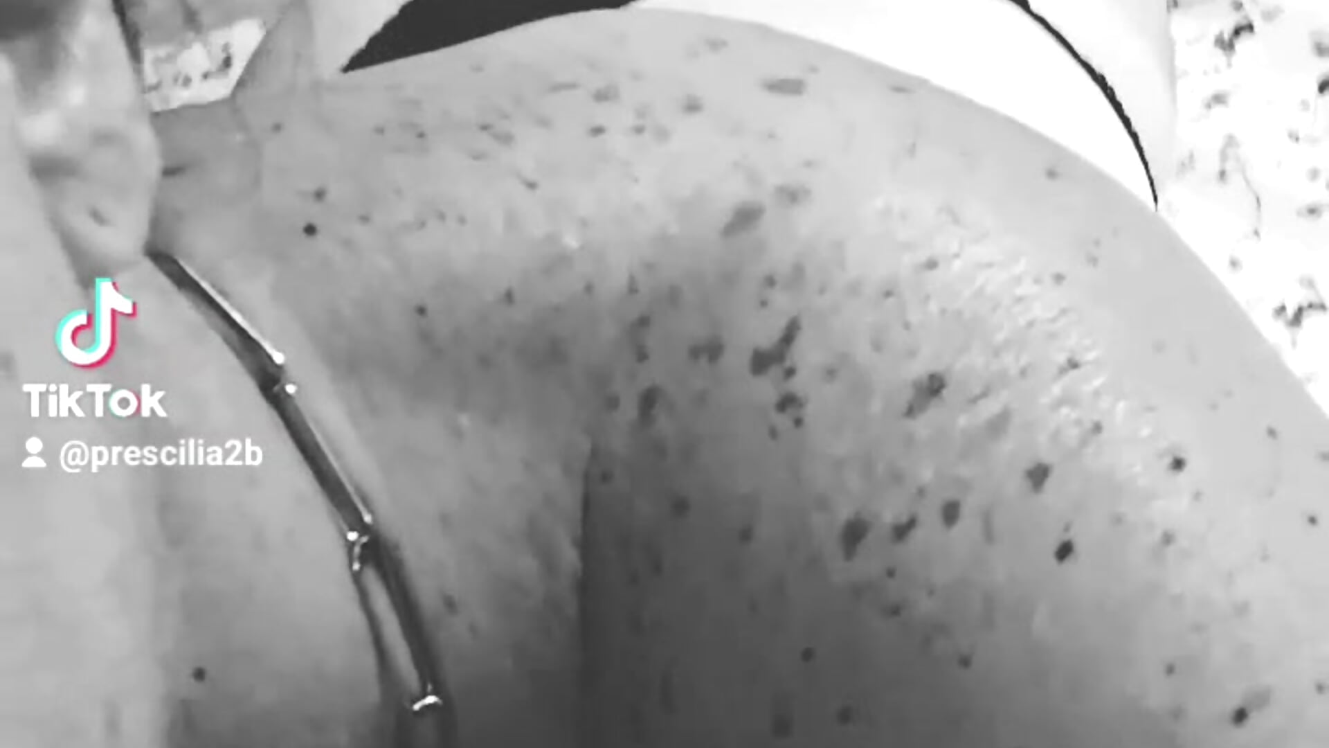 2026-08-30-130800705 - video van ladelicieuse2b cam-model