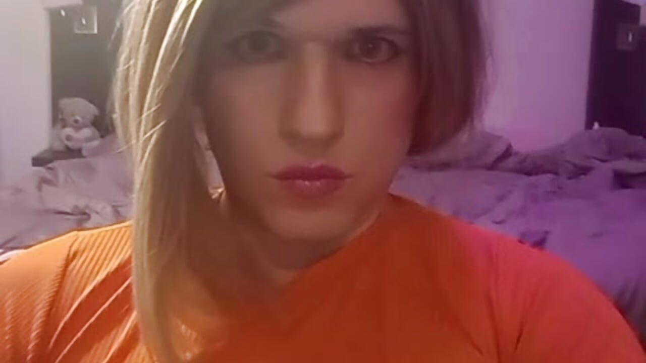 smile - video by cuttiepie2005 cam model