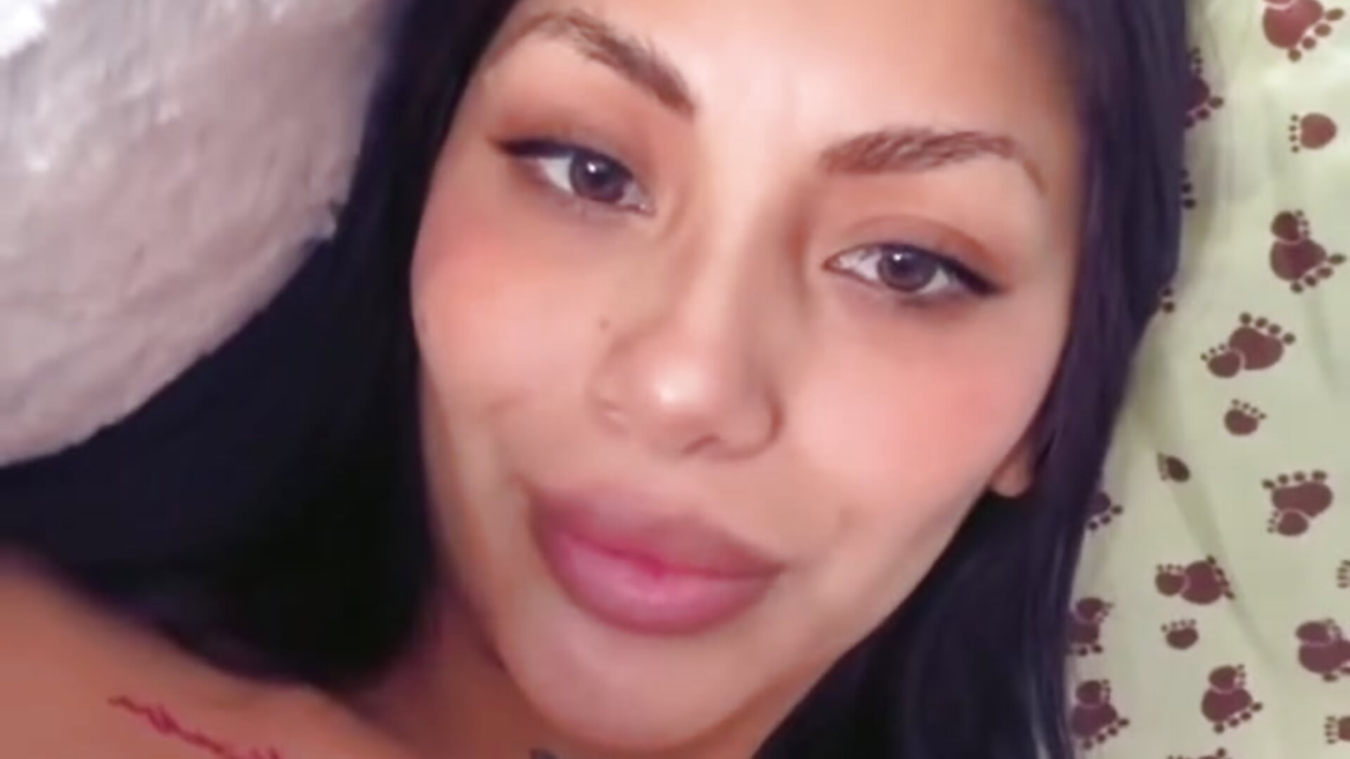 4ee165c6c6714da39aebe74e10ec8184 - clip cu MadelineHayez model videochat