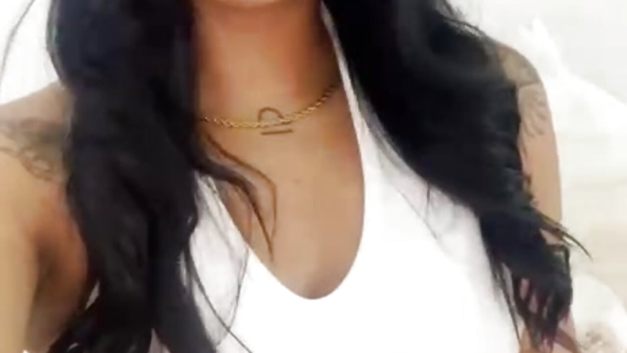 ME - Video von mia_clouds Cam-Model