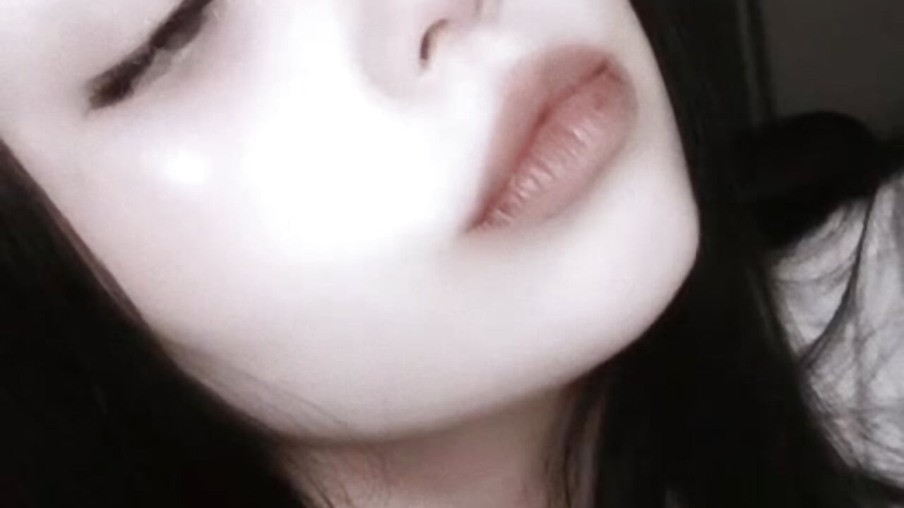 bip bip bop bop - 視頻由 EnolaPizza 主播提供