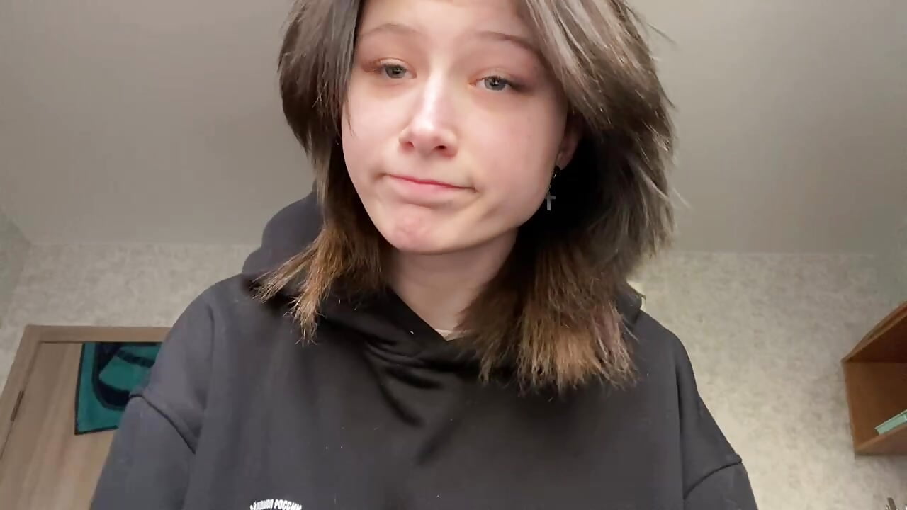 <3 - 視頻由 Emma__me 主播提供
