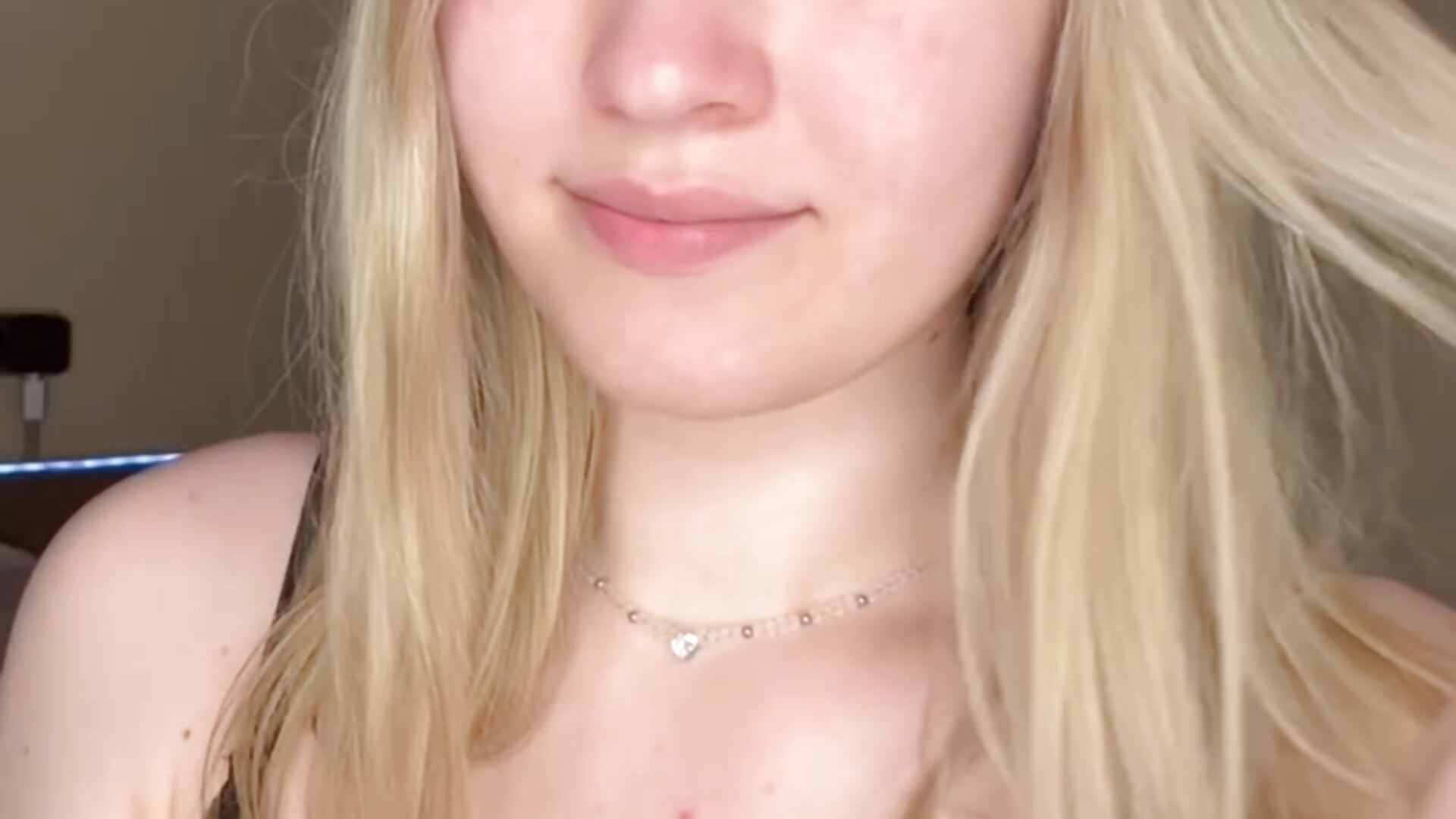 <3 - video di Bloryjon modella di cam