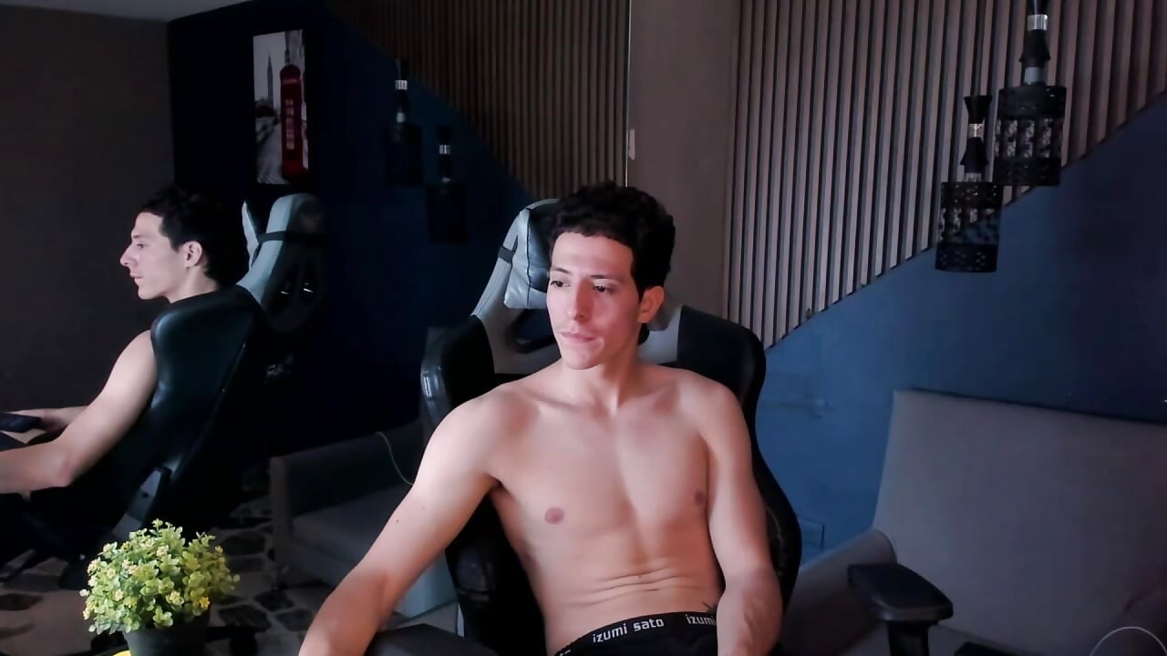 Vídeo em tendência de modelo na câmara TheGhostforeeonss 8227