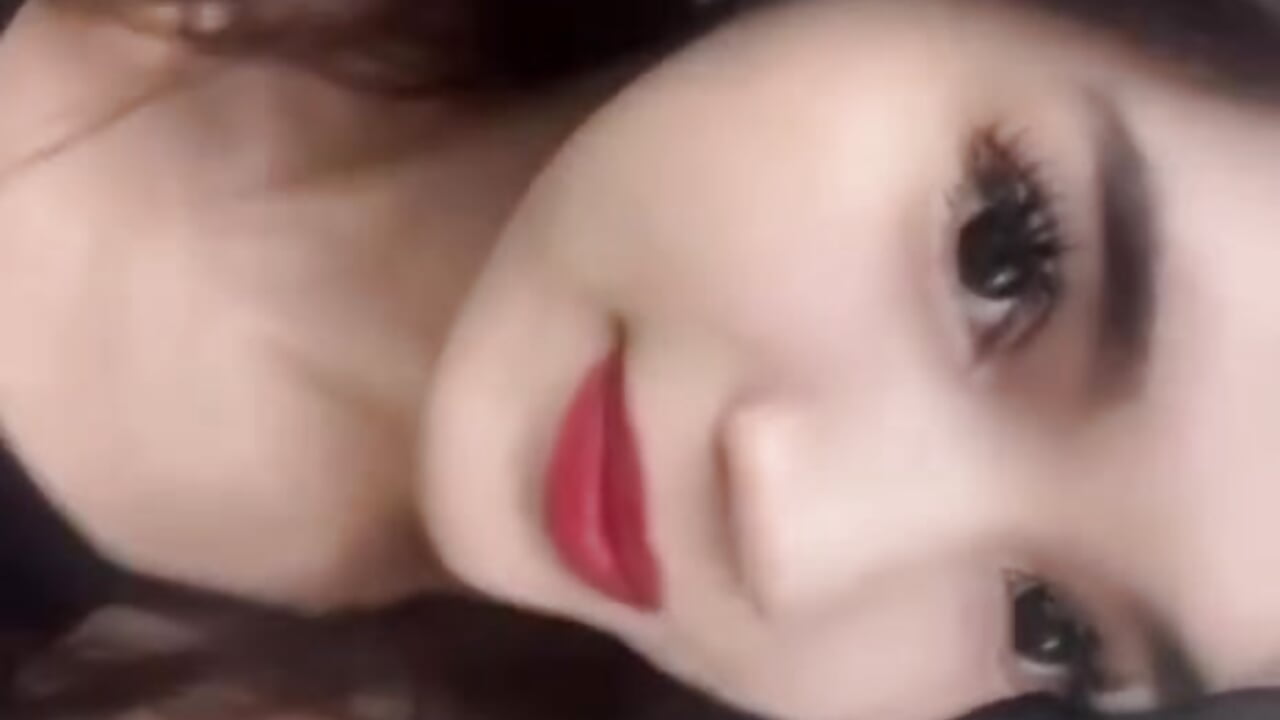 🥰🥰🥰 - סרטון של MiaYun, דוגמן/ית מצלמה