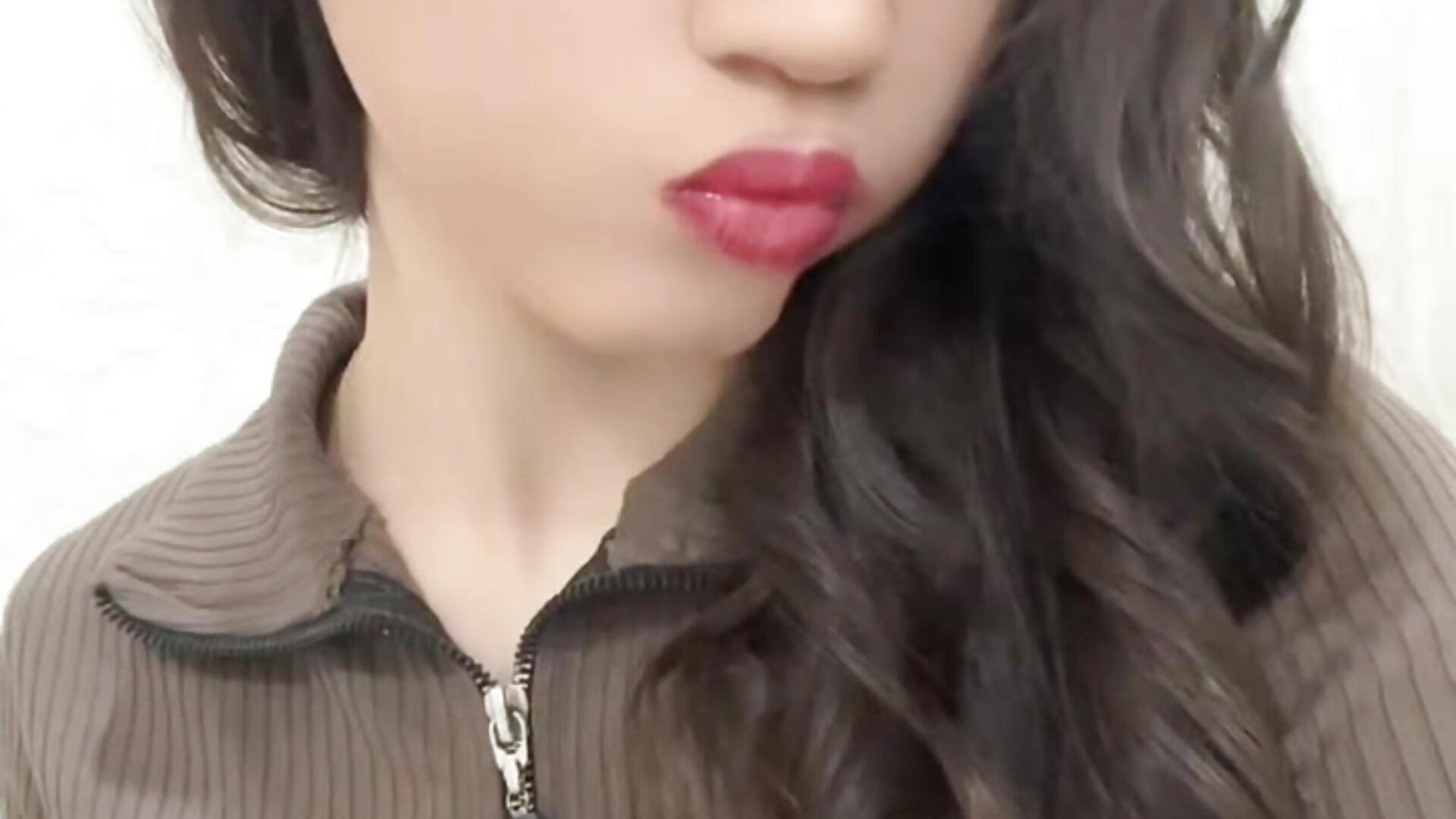 Kiss my cheek? 😘 – video af MiaYun cam-model