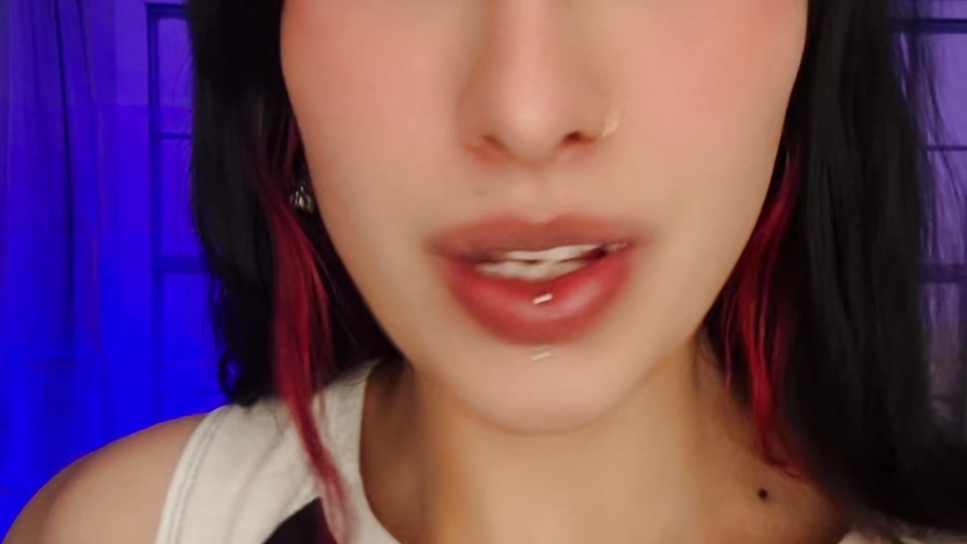 A little humor - video van Moshelle cam-model