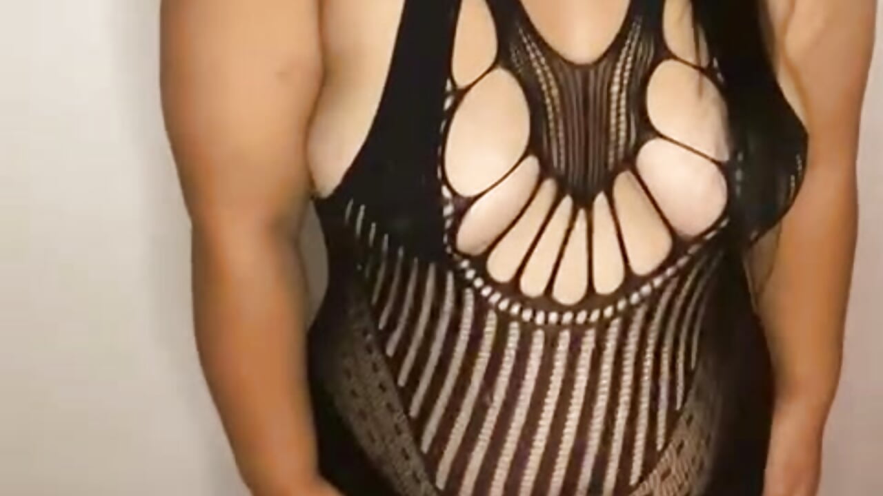 1- Mia Canela, naugthy and sexy naked !!!