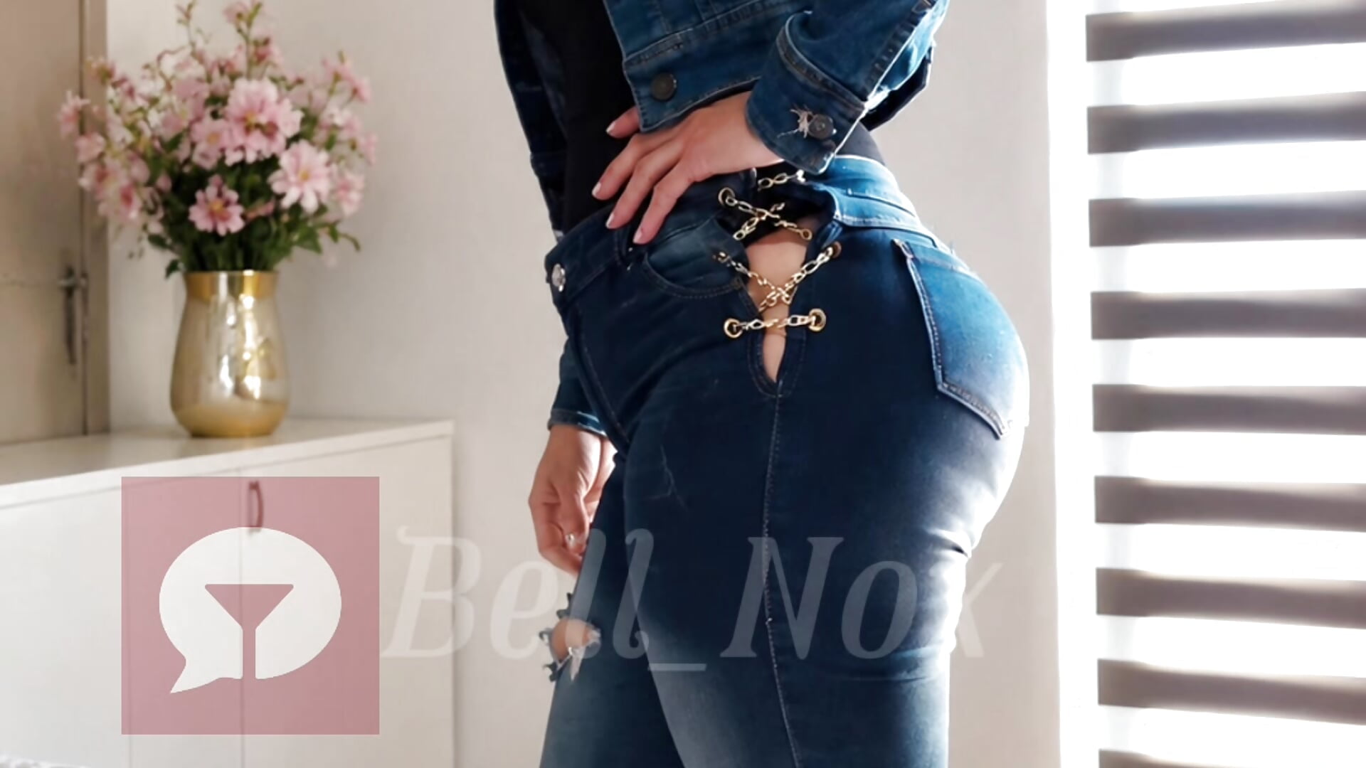 More me - clip cu Bell_Nox model videochat