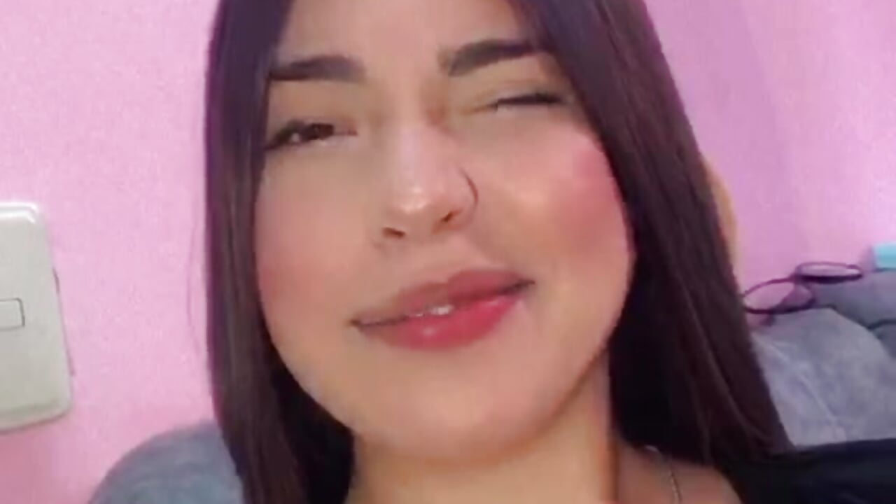Lorena 🥰 - ILovelorena_cs adlı kamera modelinin videosu
