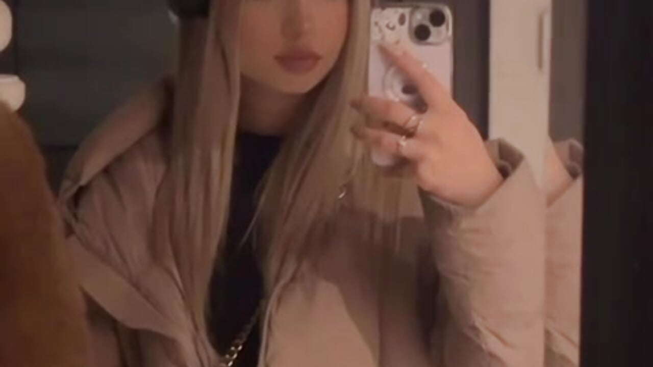 Pretty me for u - clip cu topazdew model videochat