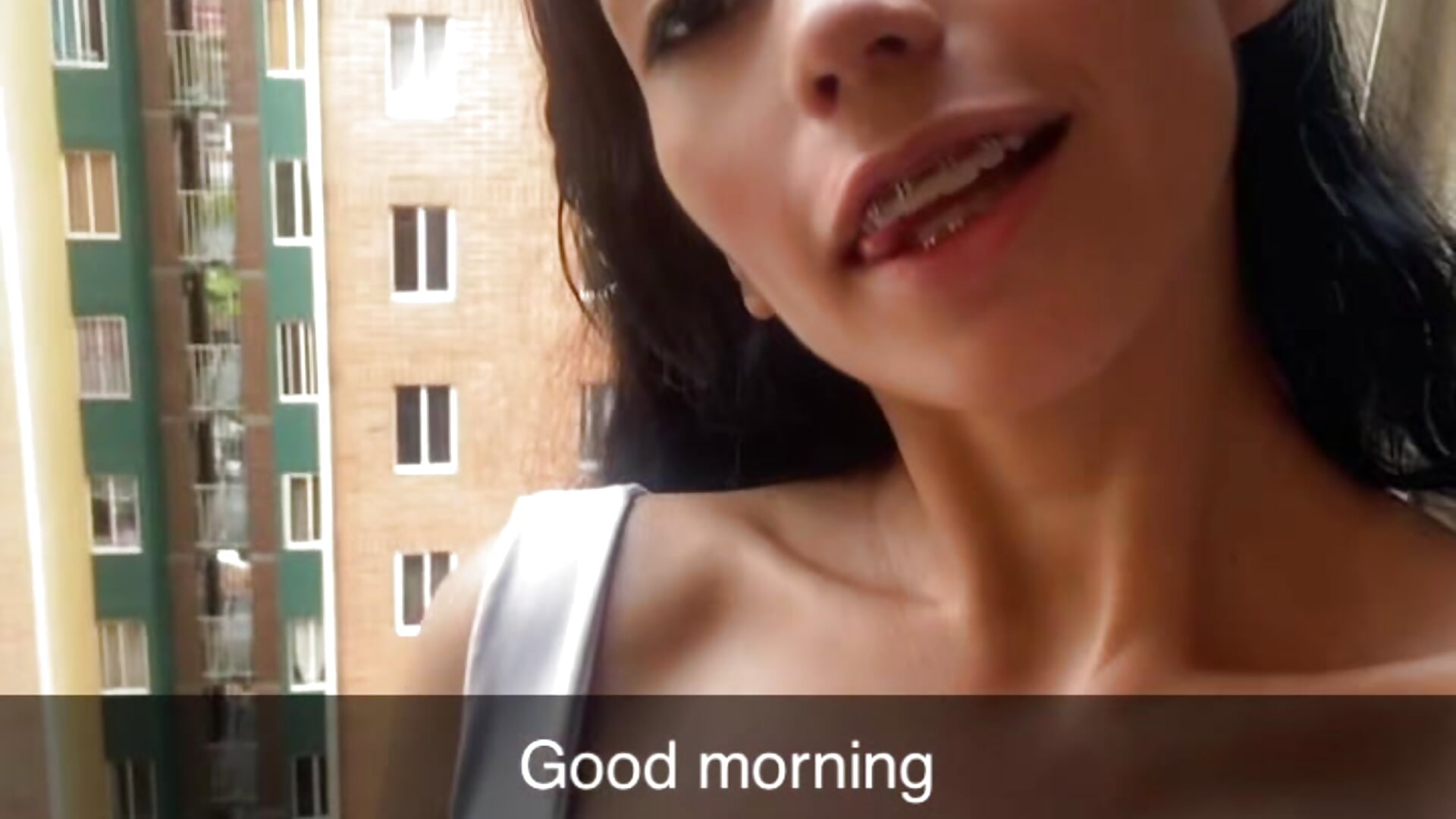 Show boobs in stairs - video EveeKath kameramallilta