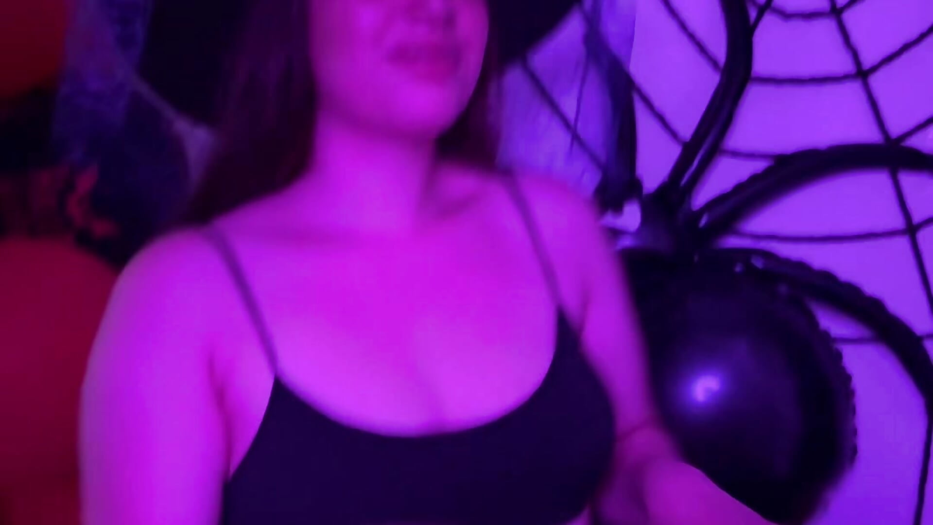 60da390fc3444880b49dbf2ff0dd5210 – video modela na kameri Gema_sexy